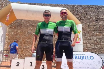 Joaquín Sánchez Cidoncha y Rubén Tanco, del Tany Nature campeones de Extremadura de ciclismo en carretera.