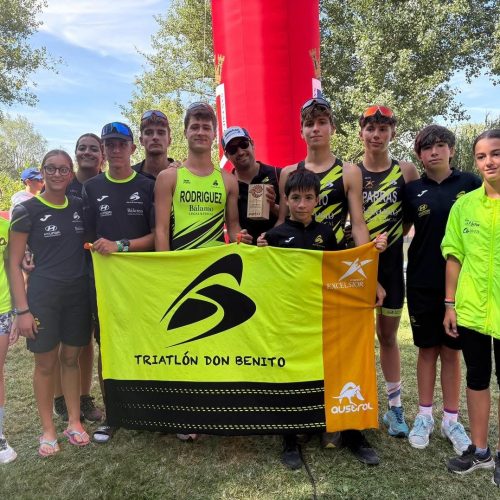 El Club Triatlón Don Benito vuelve a subir al podio en los Campeonatos de España de Duatlón y Triatlón Cross