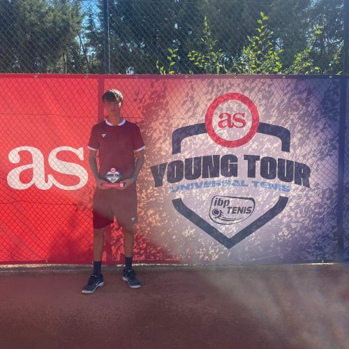 Gran resultado para el tenis dombenitense en el circuito nacional