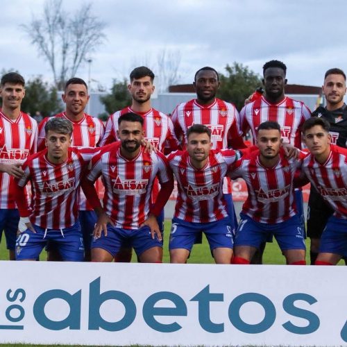 El Don Benito cierra el año como líder tras vencer con autoridad al Villafranca