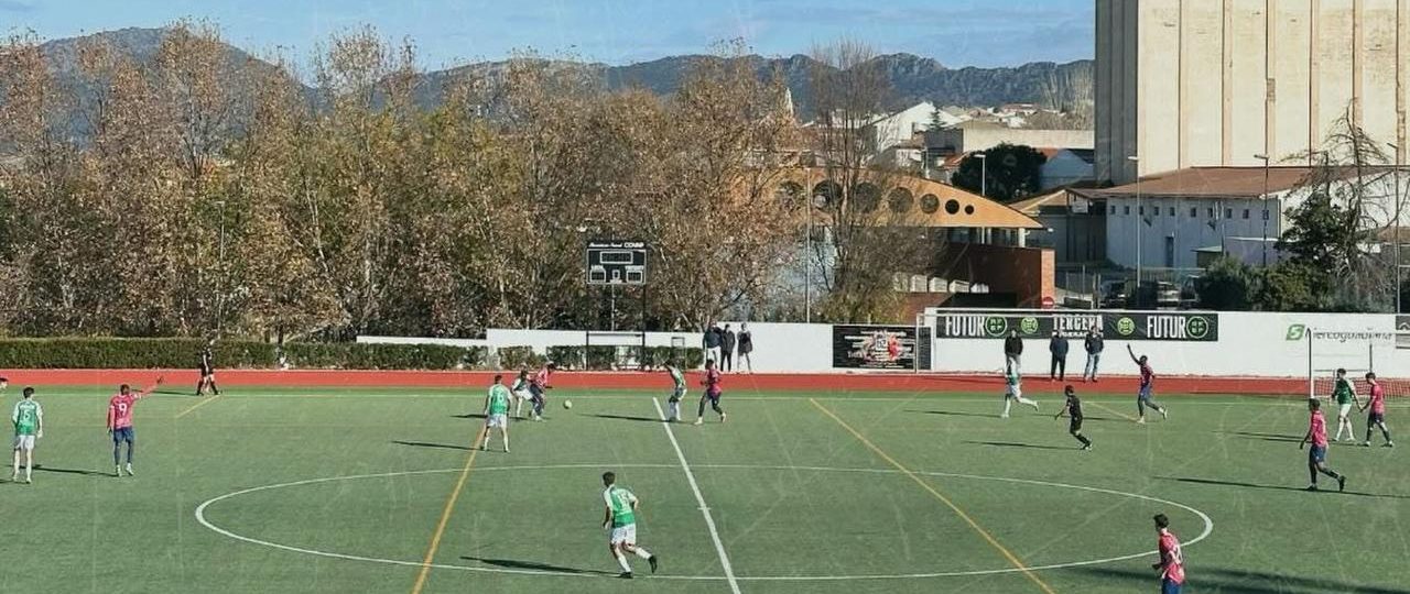 El Villanovense suma un punto en Cabeza del Buey y sigue cerca del play-off